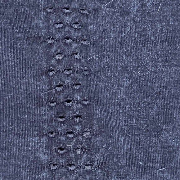 Good Karma set w/ High-Rise 7/8 Length Good Karma Leggings + long sleeve top - Picture 11 of 11